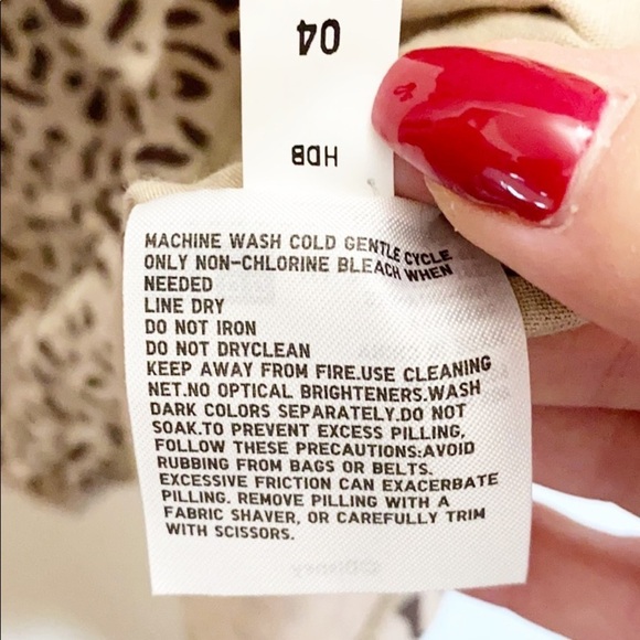 Uniqlo Disney Lion King Tan Black Short Sleeve Top - Picture 6 of 8